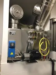 Pulizia abbattitore fuliggine, canna fumaria, forno Pizzeria. Lux Prim Services interventi di pulizia canne fumarie e abbattitori fumi Tel.3516250504