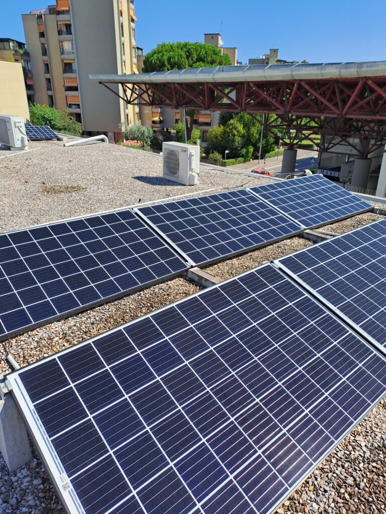 pulizia pannelli fotovoltaici LUX PRIM SERVICES