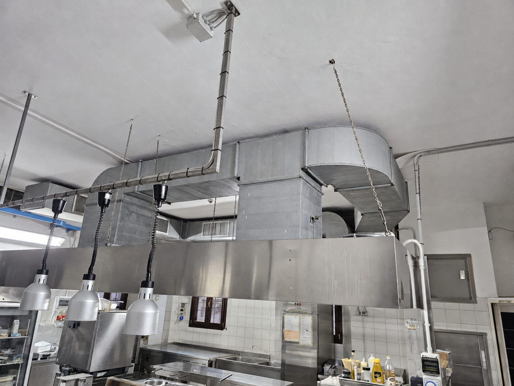 pulizia professionale cappa Lux Prim Services