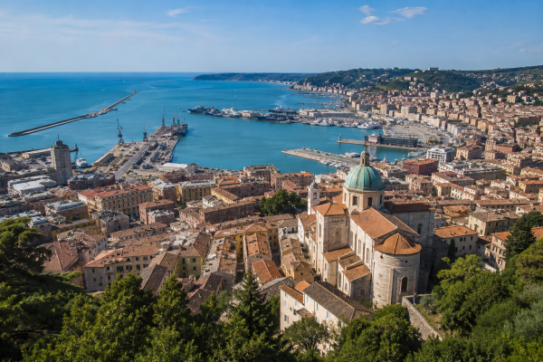 lavaggio cappe ad Ancona LUX PRIM SERVICES